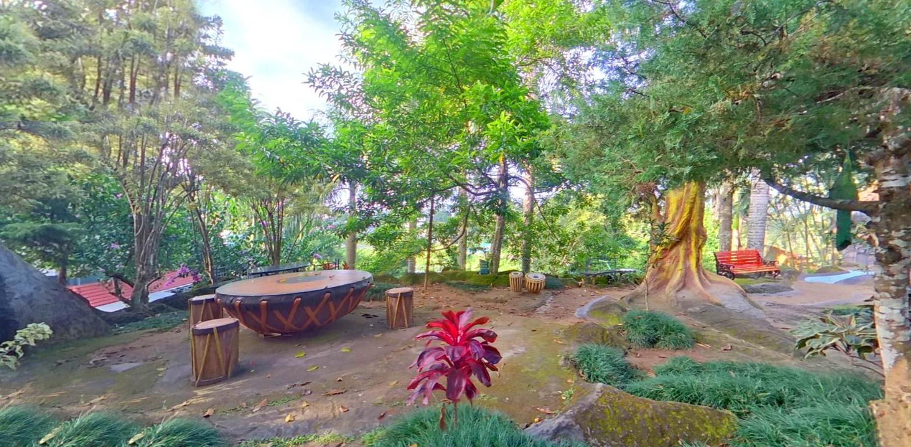 Wayanad Royal Stream Bed & Breakfast Kalpatta Ngoại thất bức ảnh