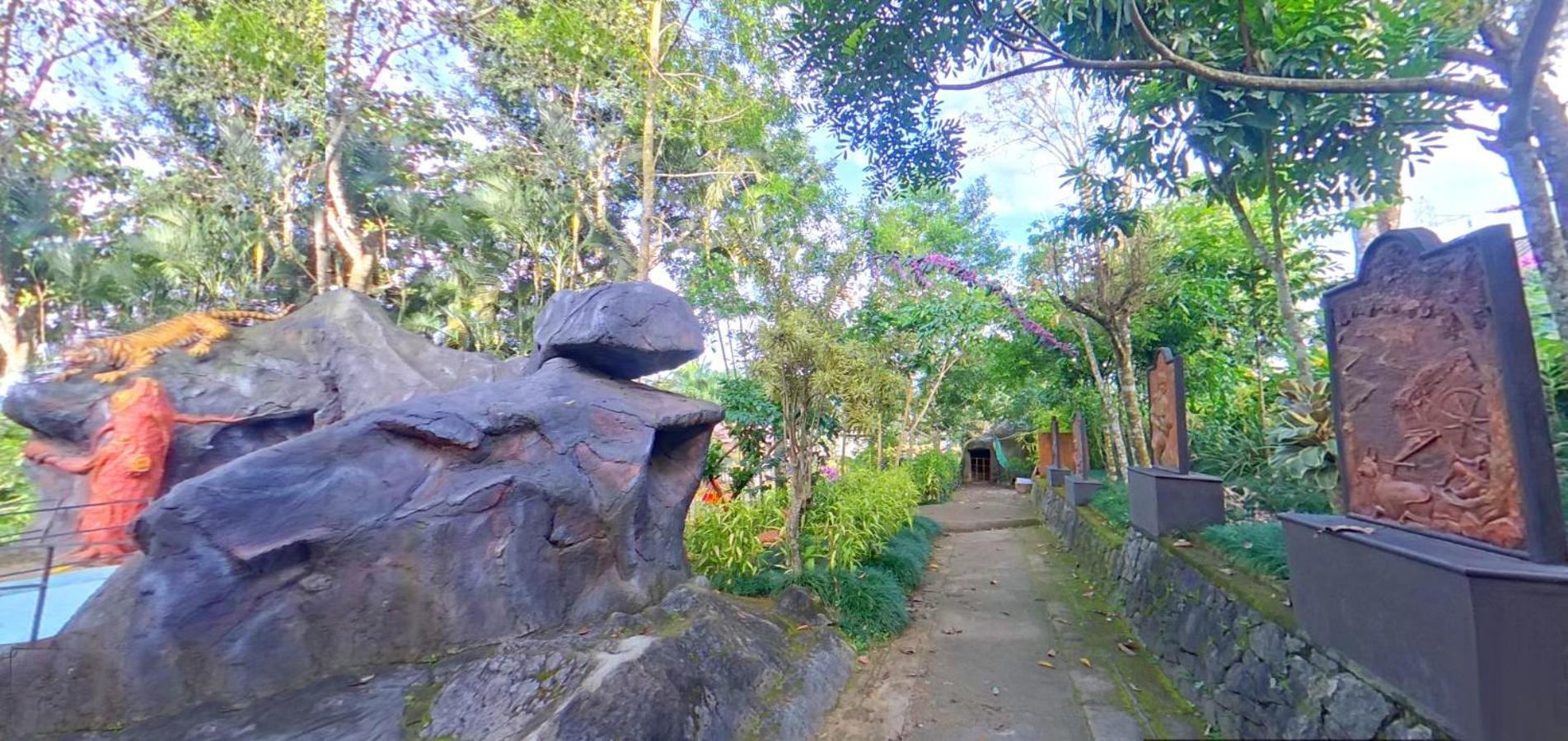 Wayanad Royal Stream Bed & Breakfast Kalpatta Ngoại thất bức ảnh