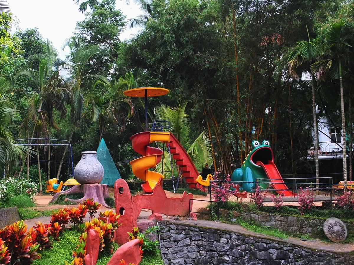 Wayanad Royal Stream Bed & Breakfast Kalpatta Ngoại thất bức ảnh