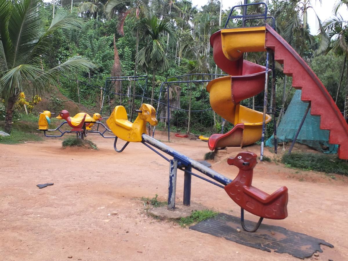 Wayanad Royal Stream Bed & Breakfast Kalpatta Ngoại thất bức ảnh